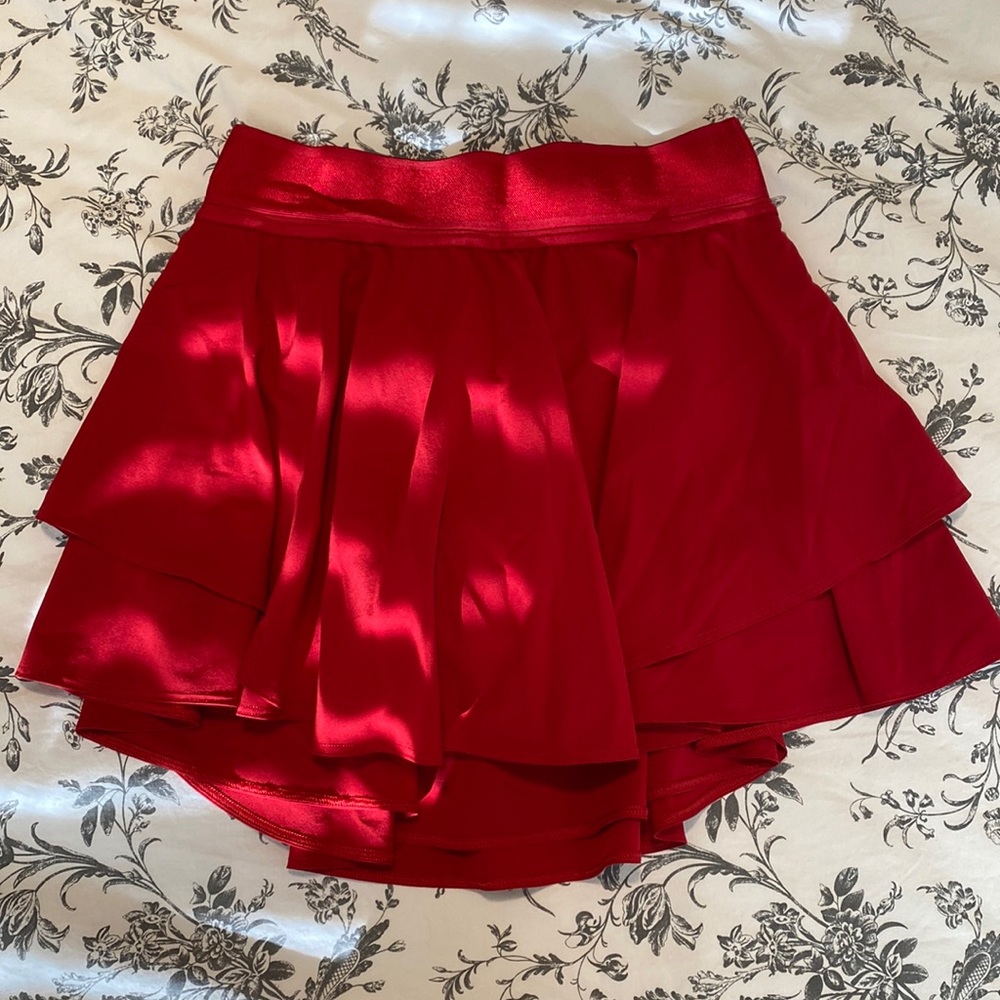 lululemon court rival skirt - size 4 (red)